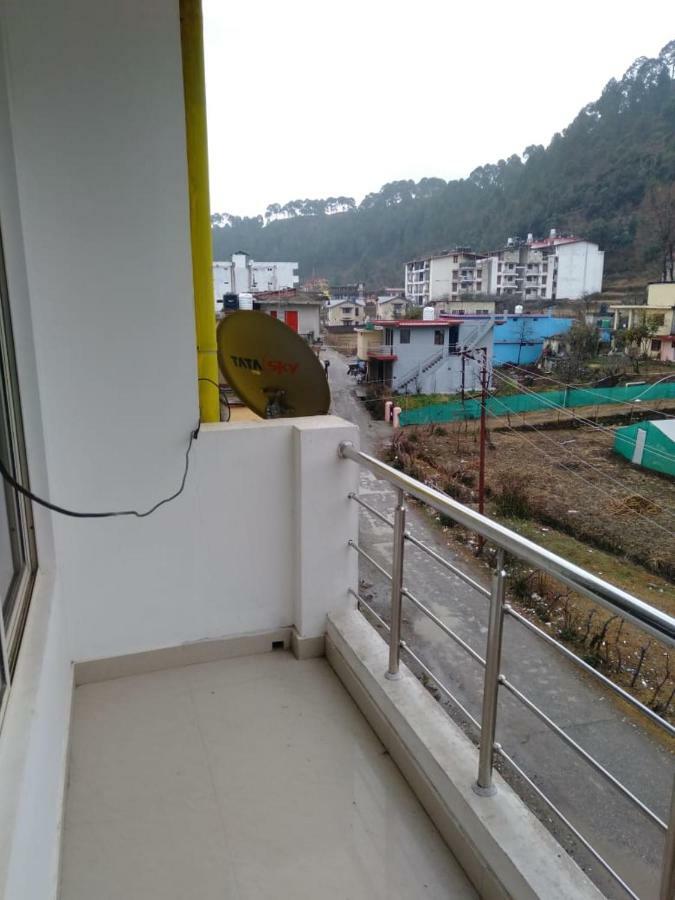 Hotel Vindhwashni Haldwāni Dış mekan fotoğraf