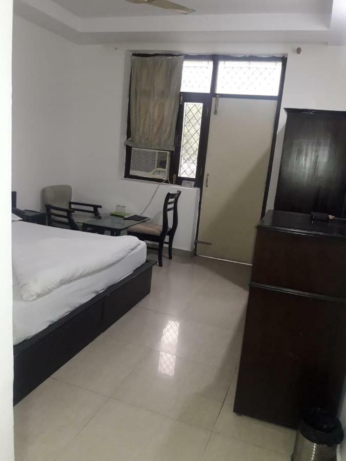 Hotel Vindhwashni Haldwāni Dış mekan fotoğraf