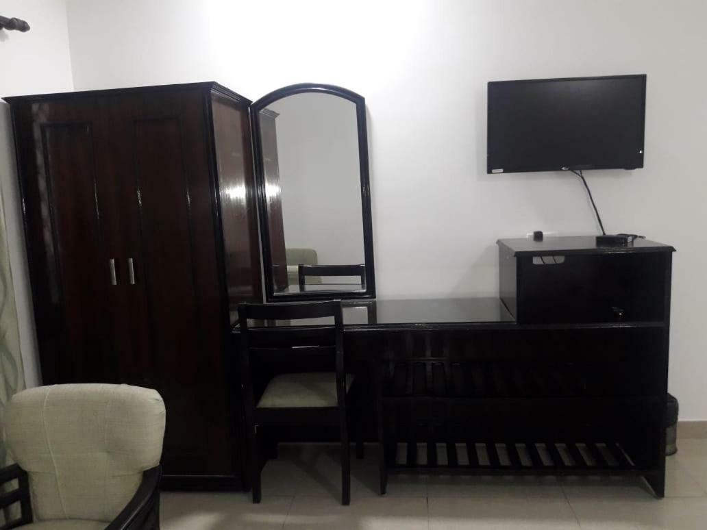 Hotel Vindhwashni Haldwāni Dış mekan fotoğraf